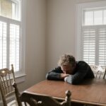 El silencio masculino: cómo las emociones reprimidas enferman